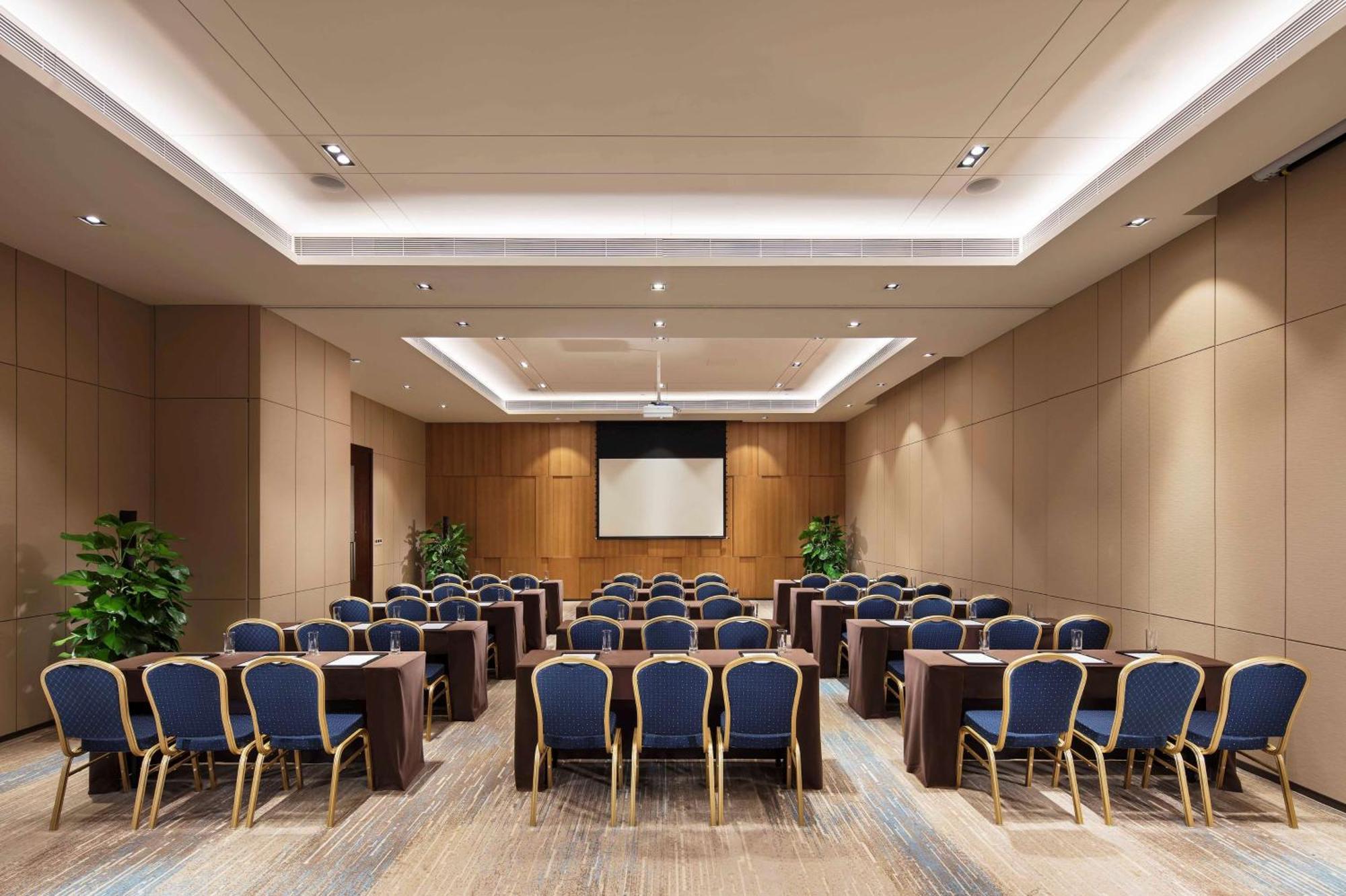 Hilton Garden Inn Shiyan Exterior foto